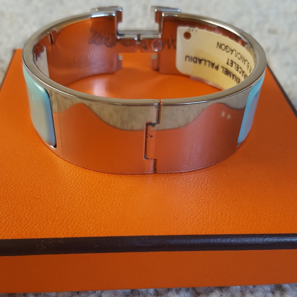 ***SOLD*** NWT Auth HERMES Lagon Clic Clac, sz PM - Picture 5 of 8